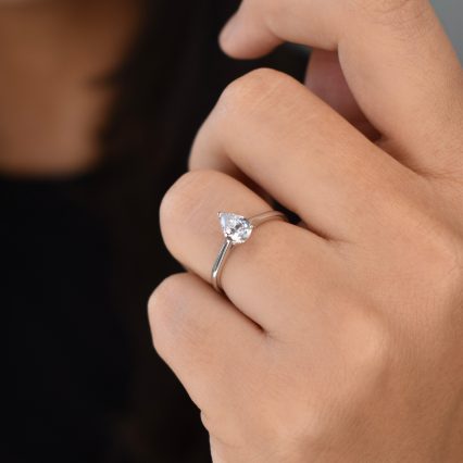Diamond engagement ring